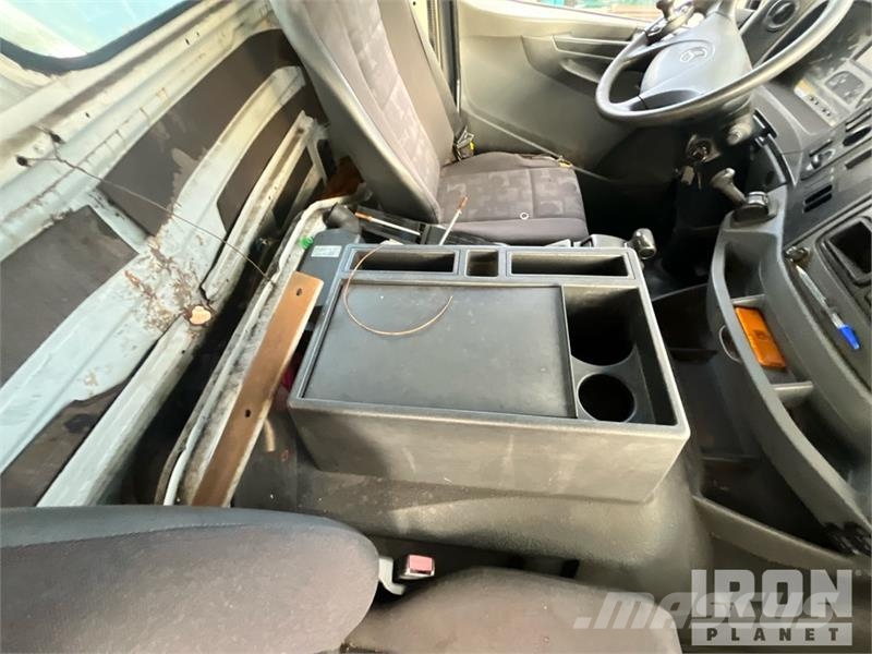 MB Trac Axor 1824 4x2 Container Truck Otros camiones