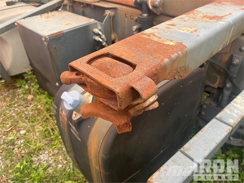 MB Trac Axor 1824 4x2 Container Truck Otros camiones