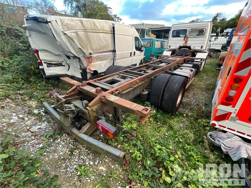 MB Trac Axor 1824 4x2 Container Truck Otros camiones