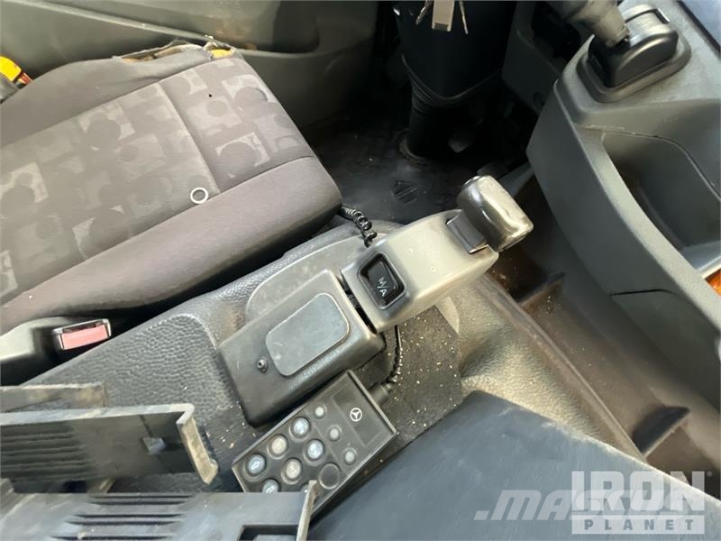 MB Trac Axor 1824 4x2 Container Truck Otros camiones