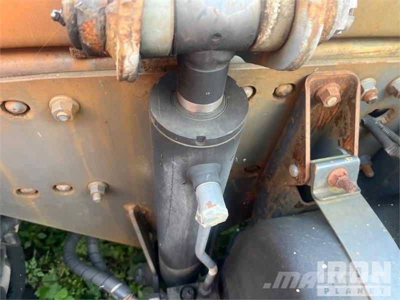 MB Trac Axor 1824 4x2 Container Truck Otros camiones