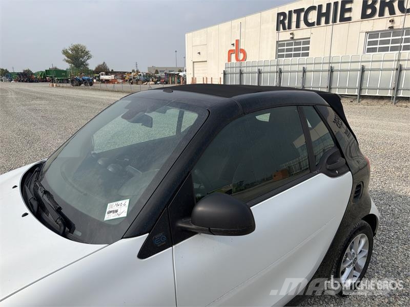 MCC Smart EQ EL Electric ForTow Cabrio EQ EL. 17,7 Auto's