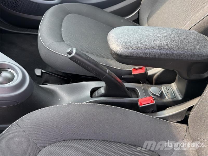 MCC Smart EQ EL Electric ForTow Cabrio EQ EL. 17,7 Auto's