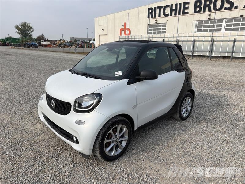 MCC Smart EQ EL Electric ForTow Cabrio EQ EL. 17,7 Auto's