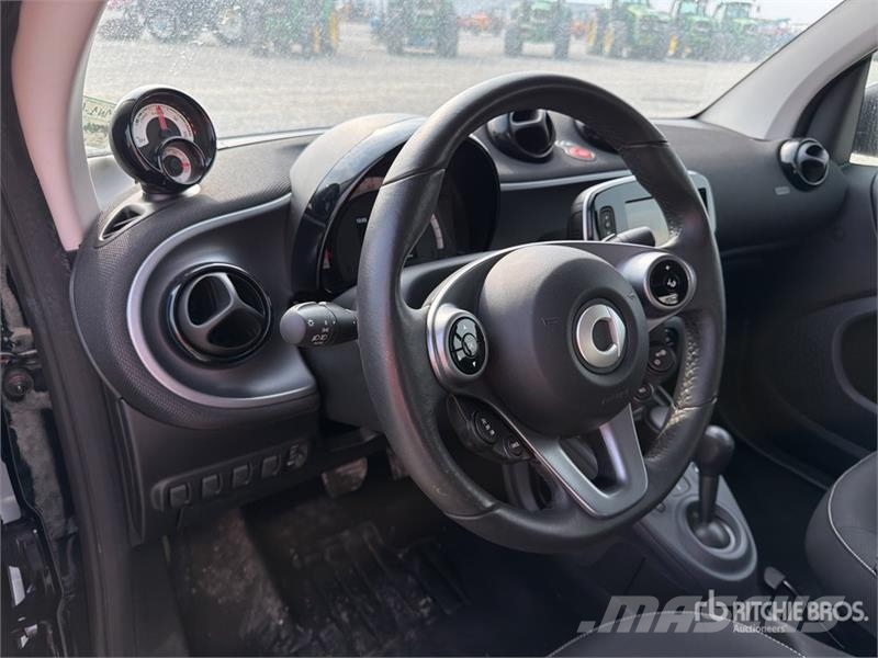 MCC Smart EQ EL Electric ForTow Cabrio EQ EL. 17,7 Auto's