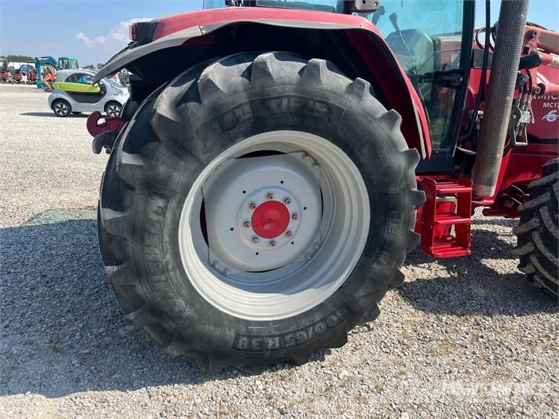 McCormick MC135 4WD Tractor Tractores