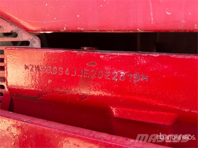 McCormick MC135 4WD Tractor Tractores