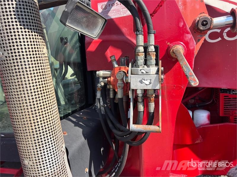 McCormick MC135 4WD Tractor Tractores