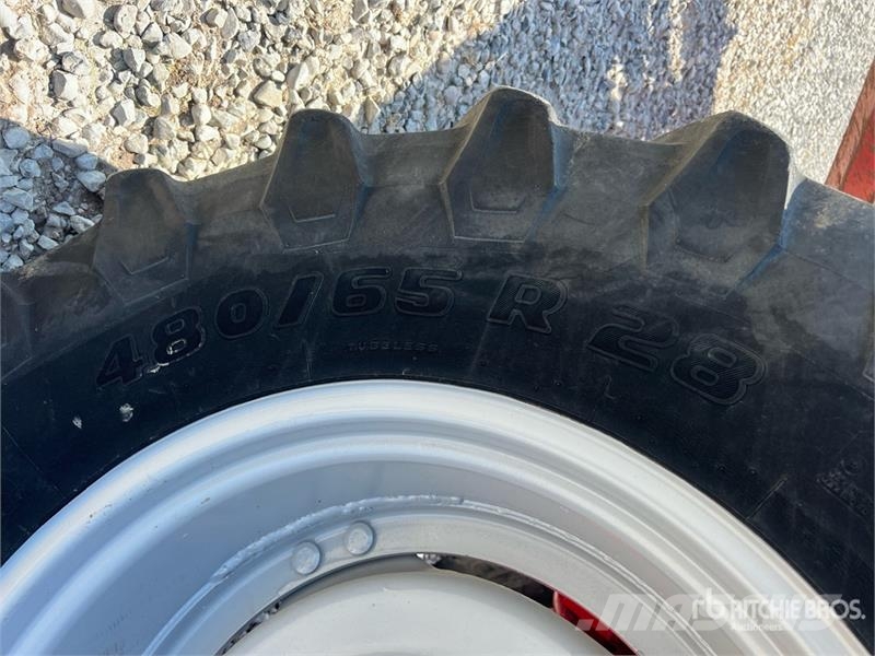 McCormick MC135 4WD Tractor Tractores