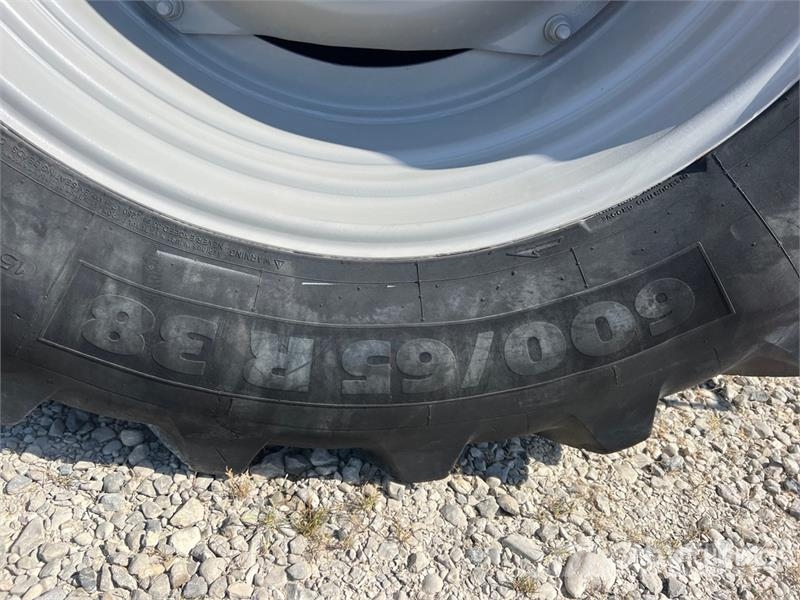 McCormick MC135 4WD Tractor Tractores
