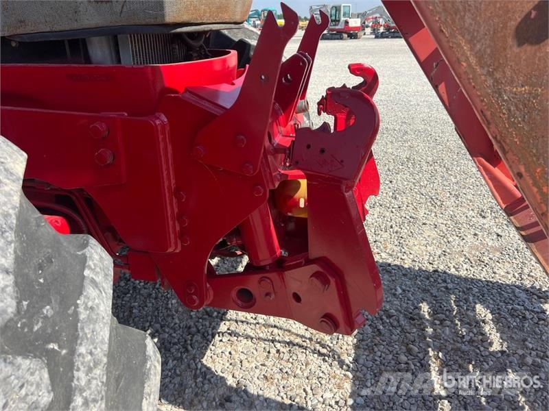 McCormick MC135 4WD Tractor Tractores