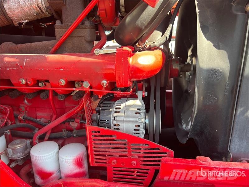 McCormick MC135 4WD Tractor Tractores