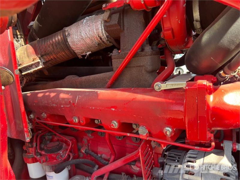 McCormick MC135 4WD Tractor Tractores