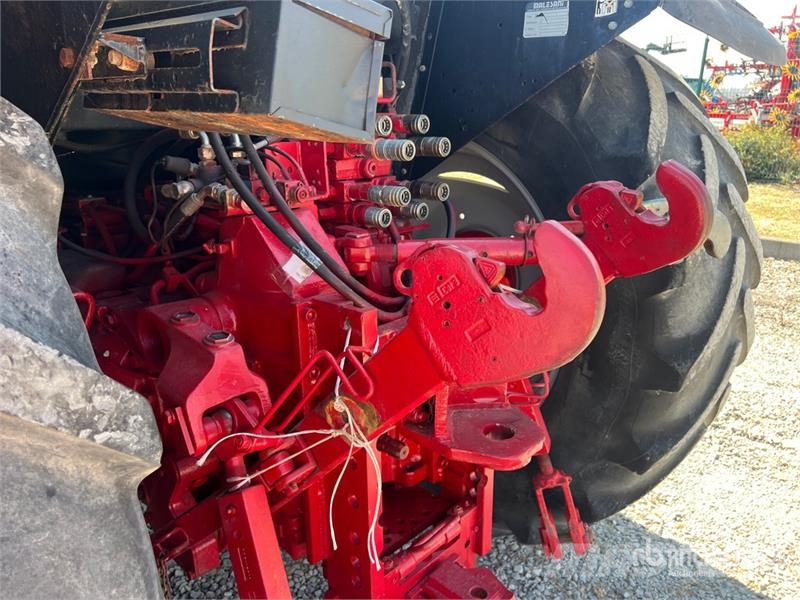 McCormick MC135 4WD Tractor Tractores