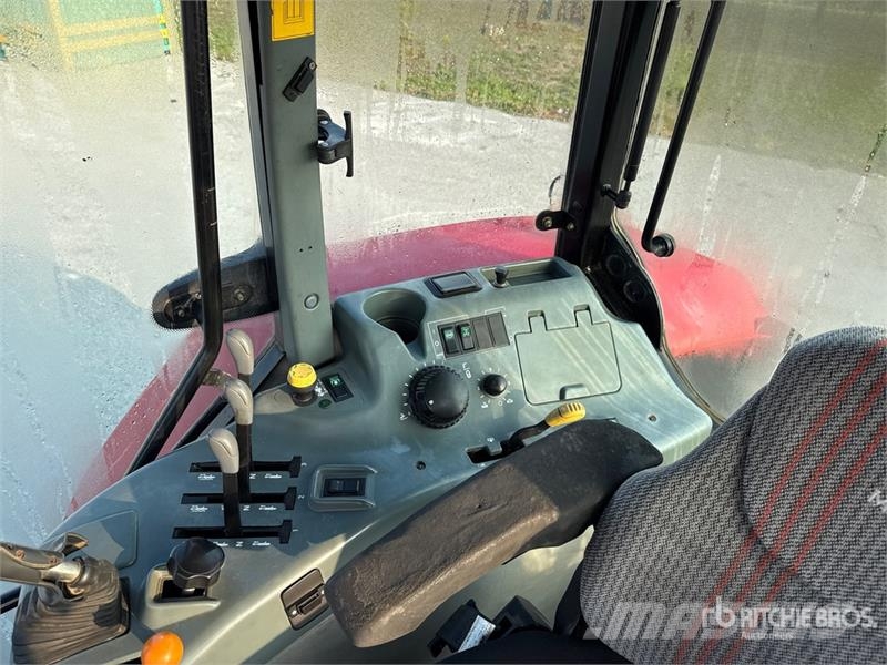 McCormick MTX200 4WD Tractor Traktorit