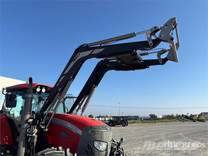McCormick XTX145 XtraSpeed 4WD Tractor Трактори