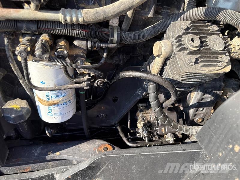 McCormick XTX145 XtraSpeed 4WD Tractor Трактори