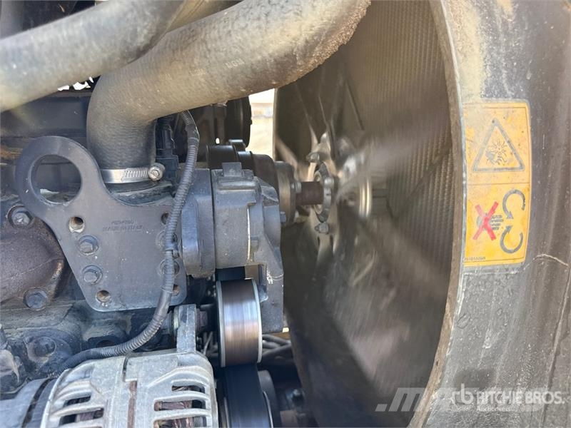 McCormick XTX145 XtraSpeed 4WD Tractor Трактори