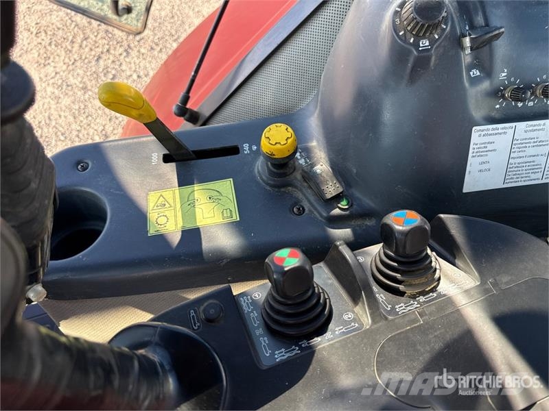 McCormick XTX145 XtraSpeed 4WD Tractor Трактори