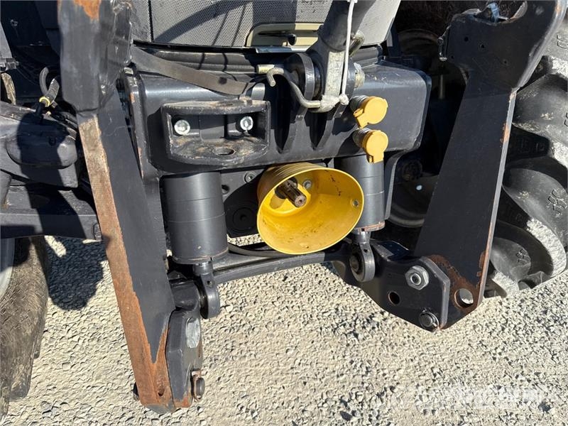 McCormick XTX145 XtraSpeed 4WD Tractor Трактори
