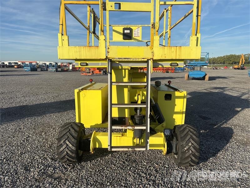 MEC 2684RT Diesel Speed Level Scissor Lift Škarjaste dvižne ploščadi