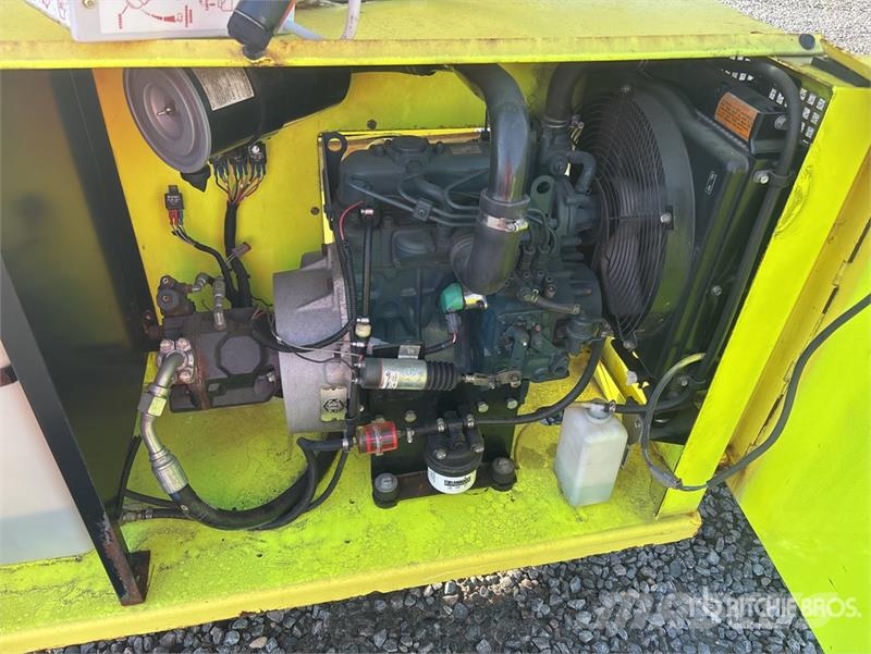 MEC 2684RT Diesel Speed Level Scissor Lift Škarjaste dvižne ploščadi