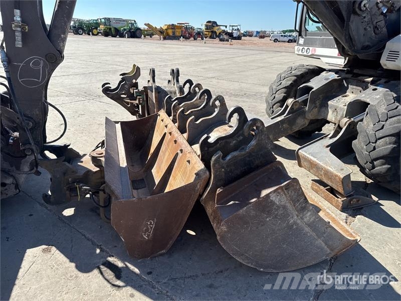 Mecalac 12MTX Pelle sur pneus