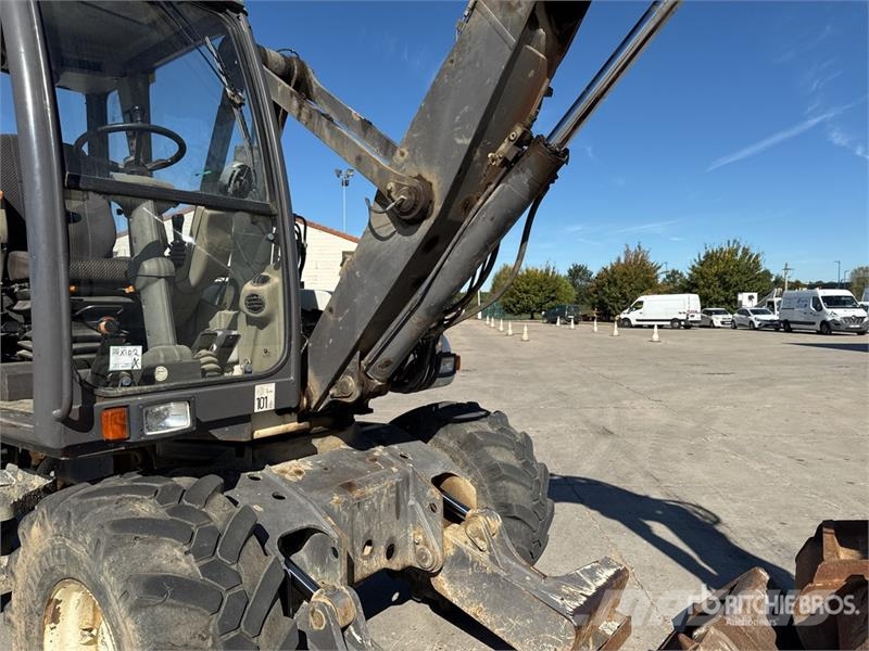Mecalac 12MTX حفارات بعجل