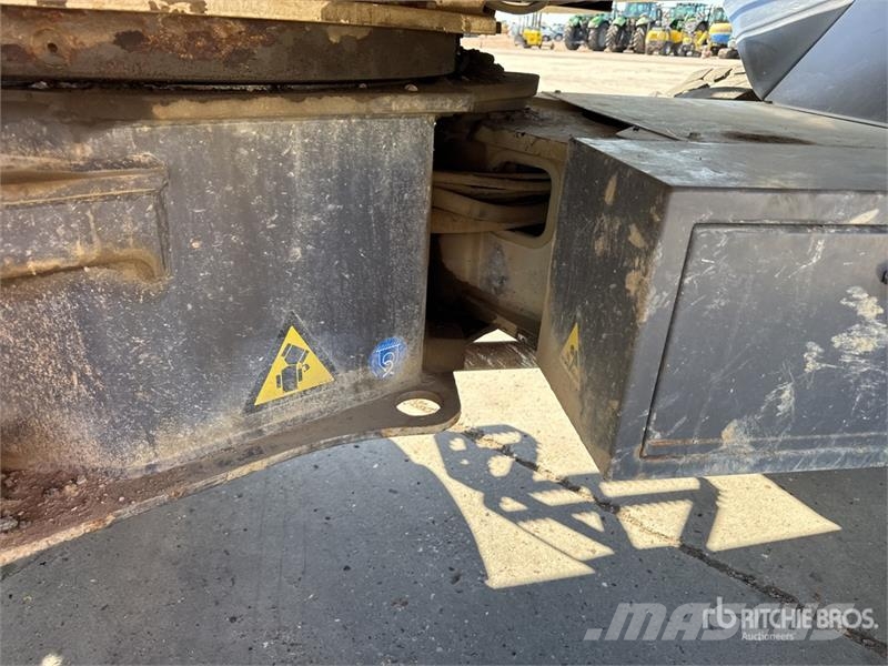 Mecalac 12MTX حفارات بعجل