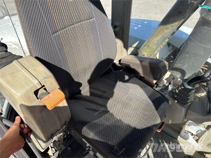 Mecalac 12MTX حفارات بعجل