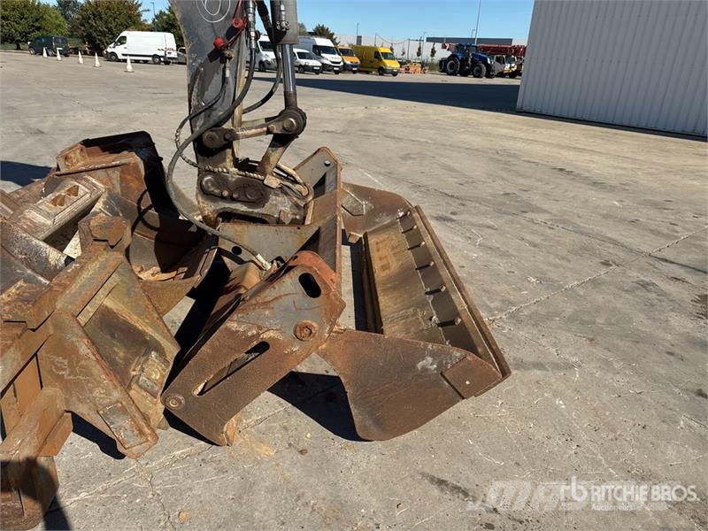 Mecalac 12MTX حفارات بعجل