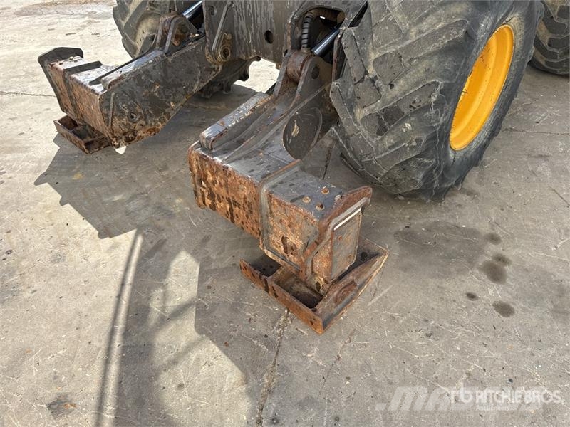 Mecalac 12MXT Ekskavatori uz riteņiem
