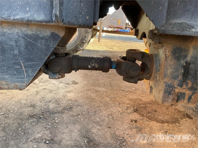 Mecalac 6MDX 6 ton 4x4 Dumper 側卸礦車