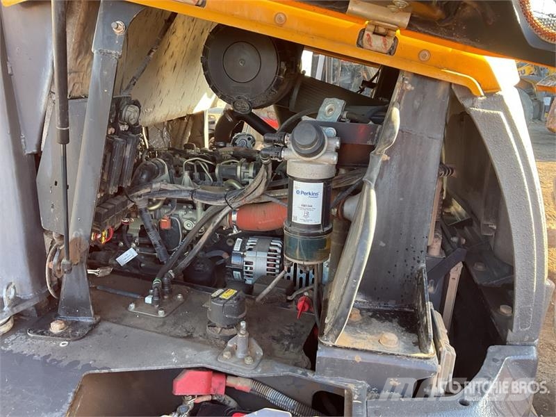 Mecalac 6MDX 6 ton 4x4 Dumper 側卸礦車