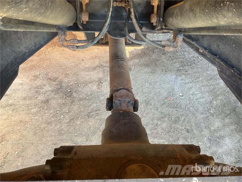 Mecalac 6MDX 6 ton 4x4 Dumper 側卸礦車