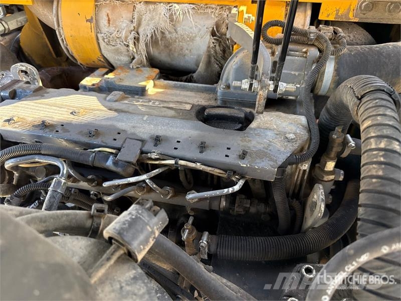 Mecalac 714MC Tracked Excavator Pásové rýpadlá