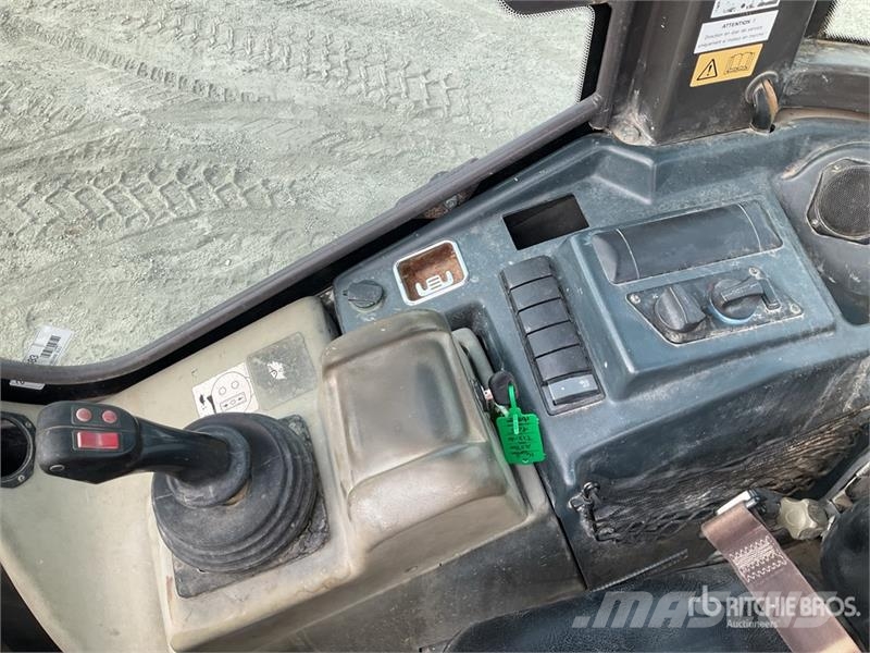 Mecalac AS700 Chargeuse Sur Pneus Wheel Loader Gumikerekes homlokrakodók