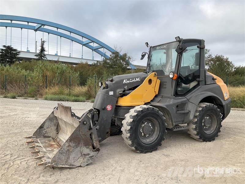 Mecalac AS700 Chargeuse Sur Pneus Wheel Loader Gumikerekes homlokrakodók