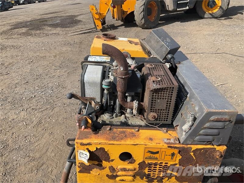 Mecalac MBR71 Walk Behind Roller Andre tromler