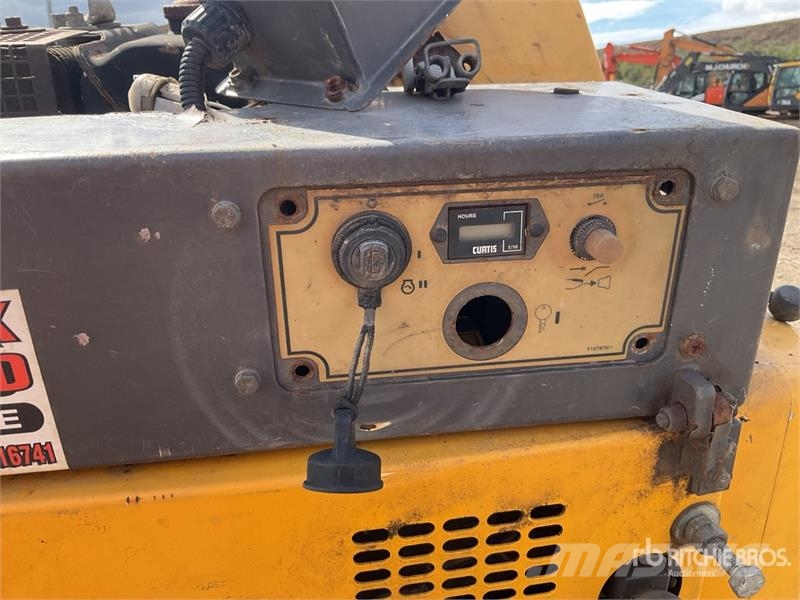 Mecalac MBR71 Walk Behind Roller Andre tromler