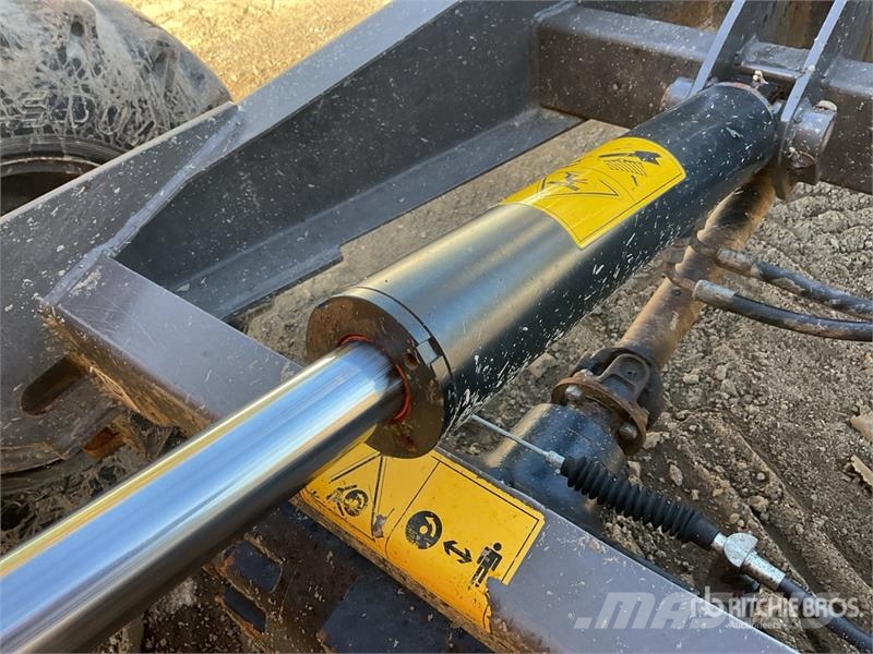 Mecalac TA3 3 ton 4x4 Dumper Wozidła kolebkowe