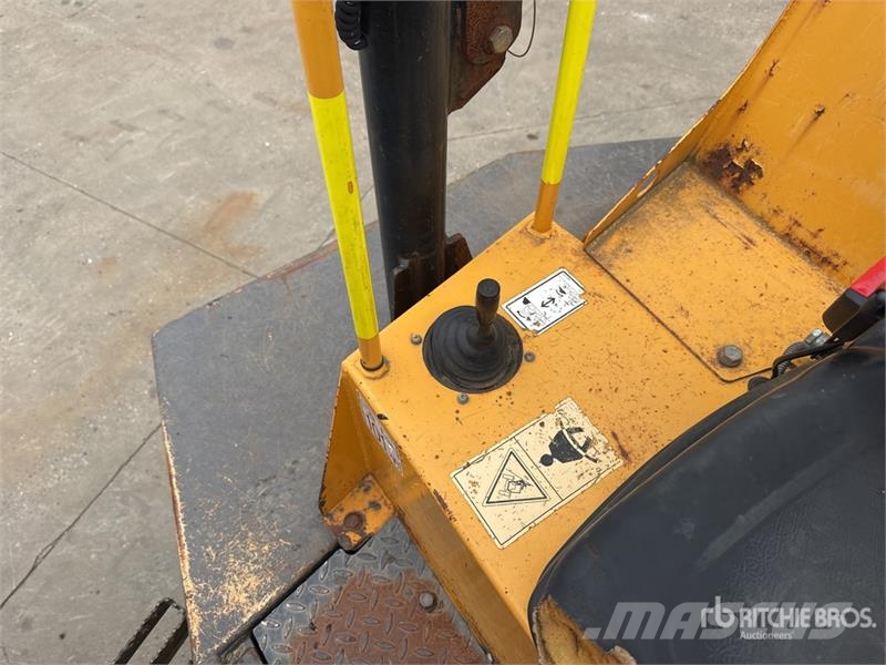 Mecalac TA6 6 t Hi-Tip Dumper Ne cestni demperji