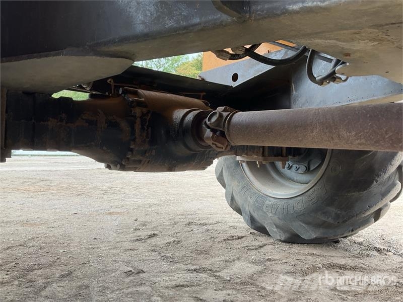 Mecalac TA6 6 ton 4x4 Dumper Stavebné sklápače