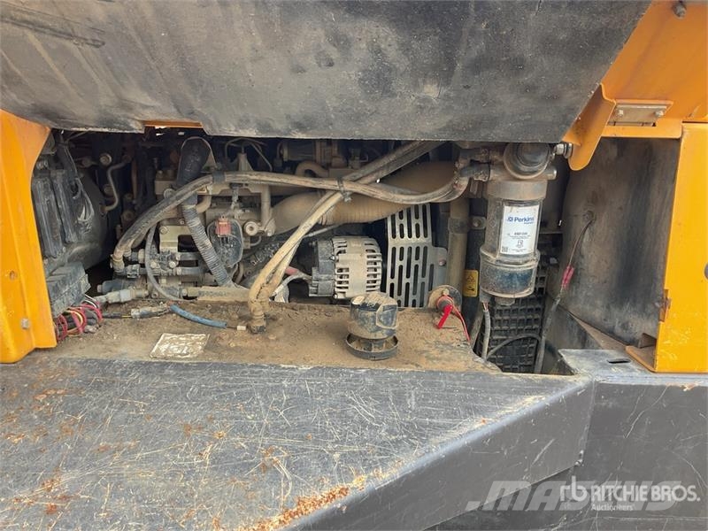 Mecalac TA6 6 ton 4x4 Dumper Stavebné sklápače