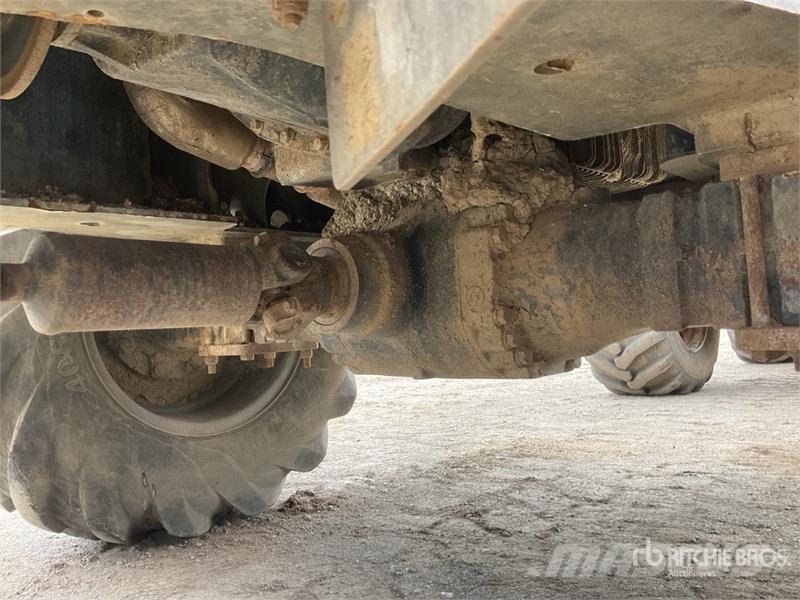 Mecalac TA6 6 ton 4x4 Dumper Stavebné sklápače