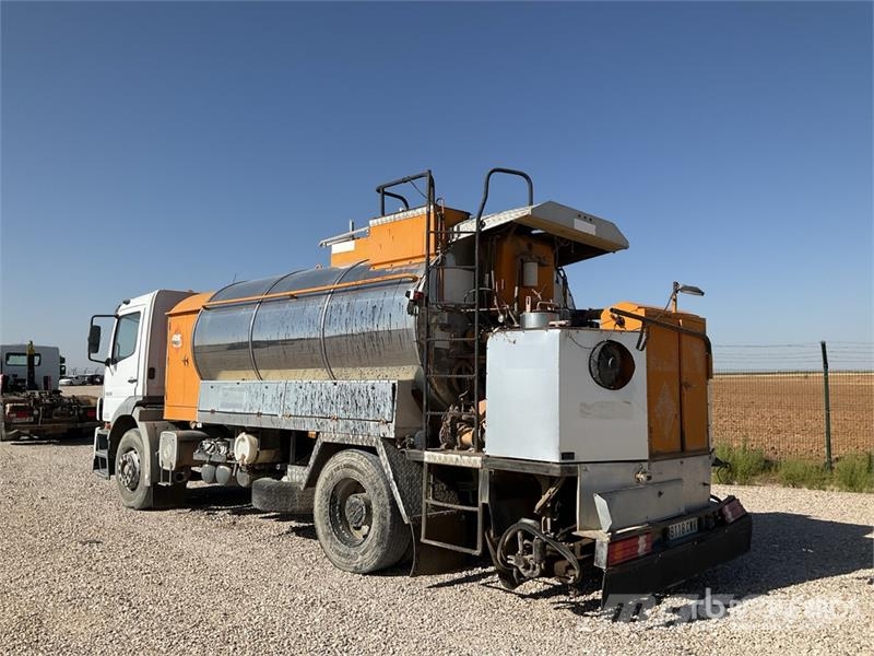 Mercedes-Benz 1828 4x2 Asphalt Distributor Truck Tartályos teherautók