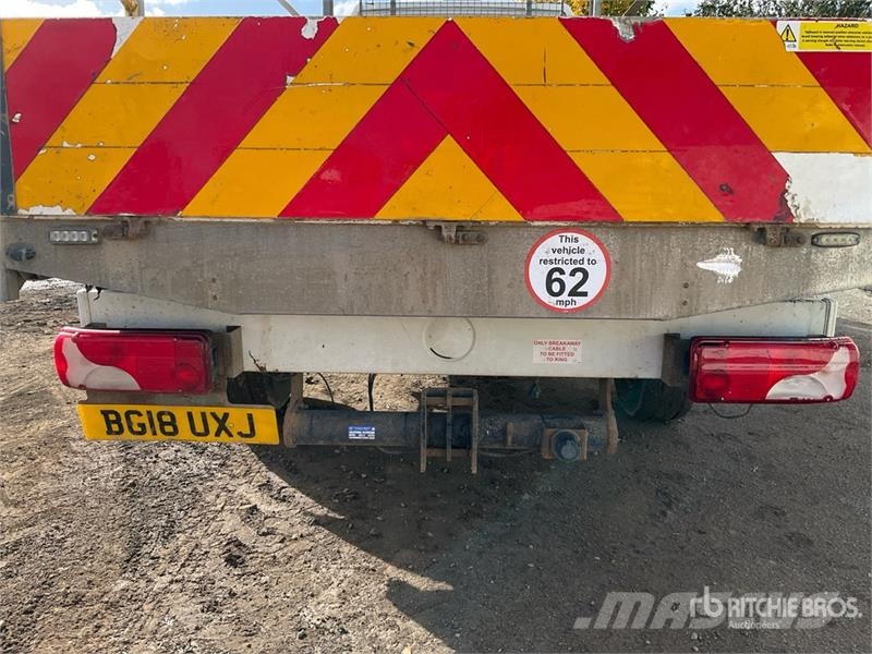 Mercedes-Benz 4x2 Flatbed Truck Flatbed / Dropside trucks