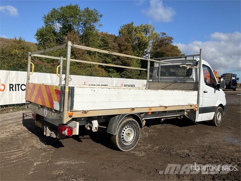 Mercedes-Benz 4x2 Flatbed Truck Flatbed / Dropside trucks