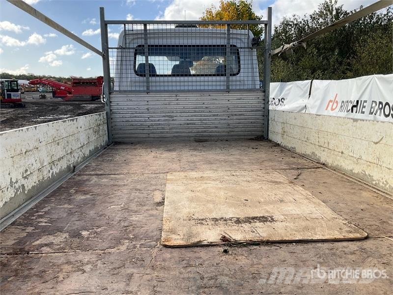 Mercedes-Benz 4x2 Flatbed Truck Flatbed / Dropside trucks
