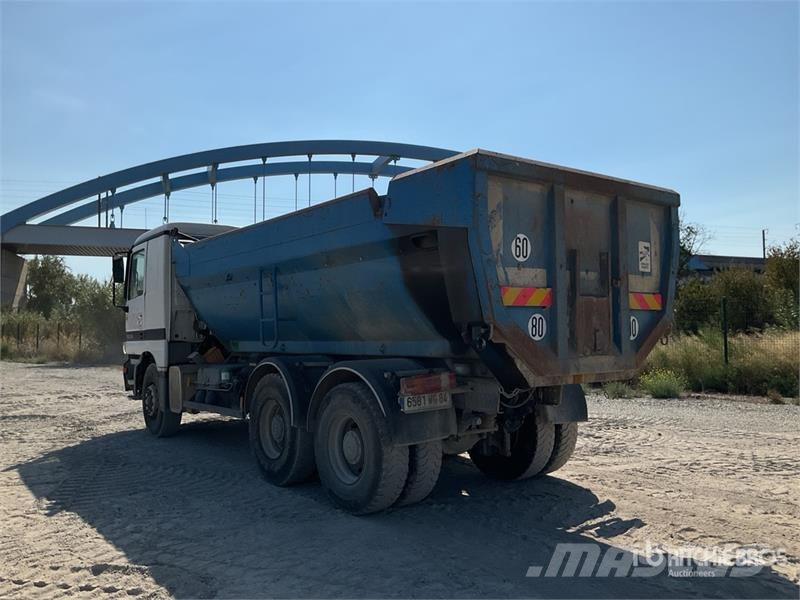 Mercedes-Benz 6x4 Sleeper Camion Benne T/A Dump Truck Kipper